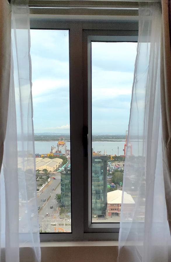 Sunvida Tower Stays Across Sm City Cebu Luaran gambar